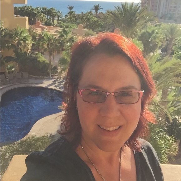 Welcome to my closet! ๐บ๐ธ๐บ๐ธ - Picture 1 of 1